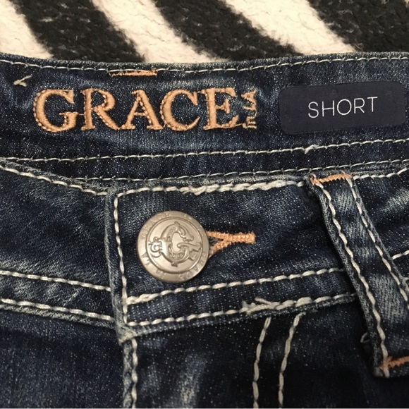 Sparkly Rhinestone feather shorts - Picture 7 of 7